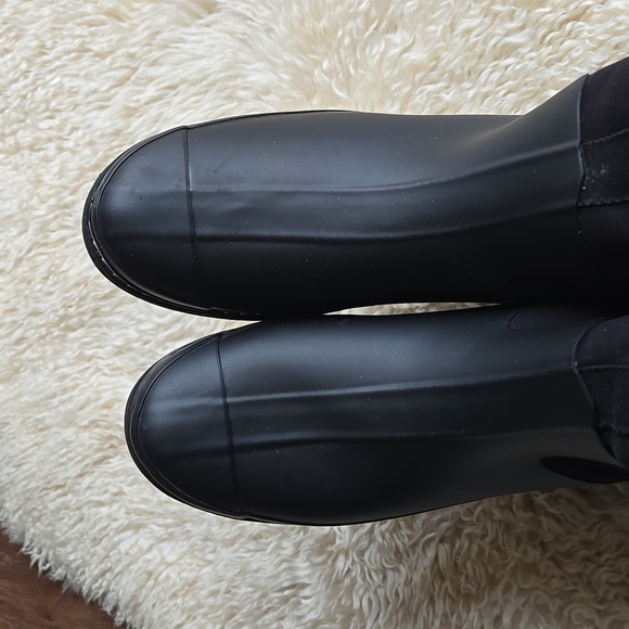 Hunter Black and Gray Winter Boots - Picture 5 of 16